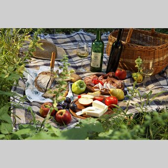 Kulinarischer Picknickgenuss in der Oststeiermark | ©  Oststeiermark Tourismus | Bernhard Bergmann