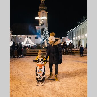 Eislaufen am Hartberger Hauptplatz | © Oststeiermark Tourismus | CM Visuals