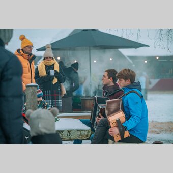 Traditionelle Musik beim Adventmarkt in Vorau in der Oststeiermark | © Oststeiermark Tourismus | Rene Strasser