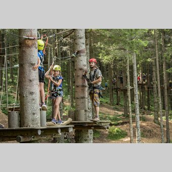 Klettern im Almerlebnispark Teichalm im Naturpark Almenland in der Oststeiermark | ©  Oststeiermark Tourismus | Rene Strasser