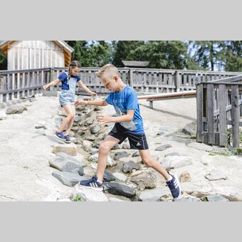 Kinder im Waldpark Hochreiter | RENE STRASSER | © Oststeiermark Tourismus, Rene Strasser