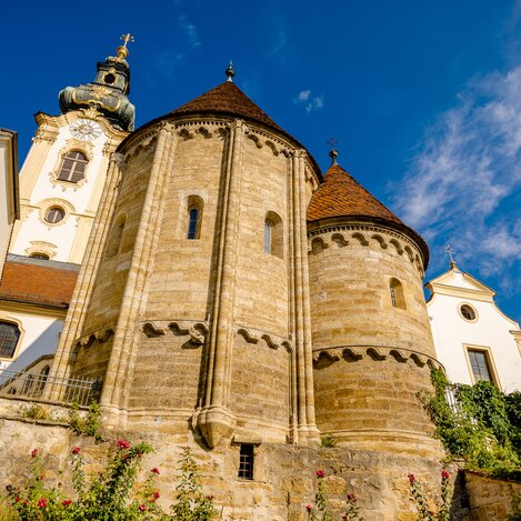 Parish church and Karner tower in Hartberg from below | © TV Oststeiermark | Wolfgang Spekner
