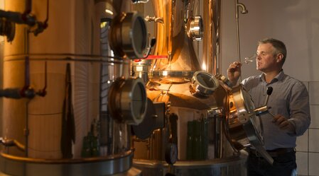 Almenland Edelbrennerei Graf in St. Kathrein am Offenegg in der Oststeiermark | © Edelbrennerei Graf | Bernhard Bergmann