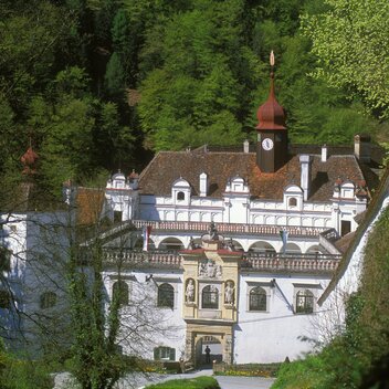 Herberstein Castle in spring in eastern Styria | ©  Oststeiermark Tourismus | Bernhard Bergmann