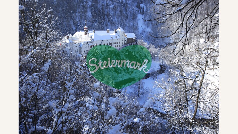 Schloss Herberstein im Winter | ©  Oststeiermark Tourismus | Bernhard Bergmann