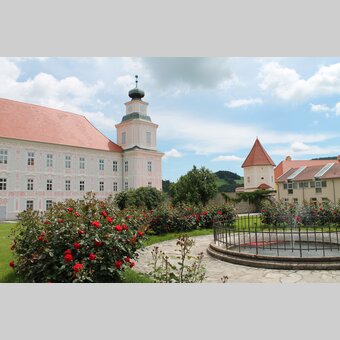 Innenhof im Augustiner Chorherrenstift Vorau | © Oststeiermark Tourismus | Birgit Kandlbauer