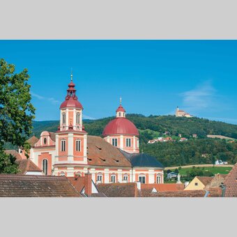 Schloss Pöllau mit Wallfahrtskirche Pöllauberg in der Oststeiermark | ©  Oststeiermark Tourismus | Helmut Schweighofer