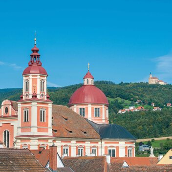 Pöllau Castle with pilgrimage church Pöllauberg in Eastern Styria | ©  Oststeiermark Tourismus | Helmut Schweighofer
