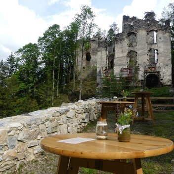 Konzert des Musikvereins Anger bei der Burgruine Waxenegg in der Oststeiermark | ©  Oststeiermark Tourismus | Anneliese Grabenhofer