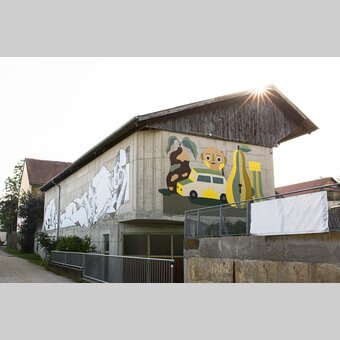 Spraykunstwerk von David Leitner in der Wiesengasse 39 in Hartberg | ©  Oststeiermark Tourismus | Rabbit Eye Movement