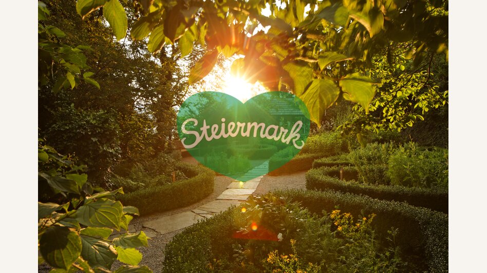 Abendstimmung im Kräutergarten am Weizberg | ©  Oststeiermark Tourismus | Bernhard Bergmann