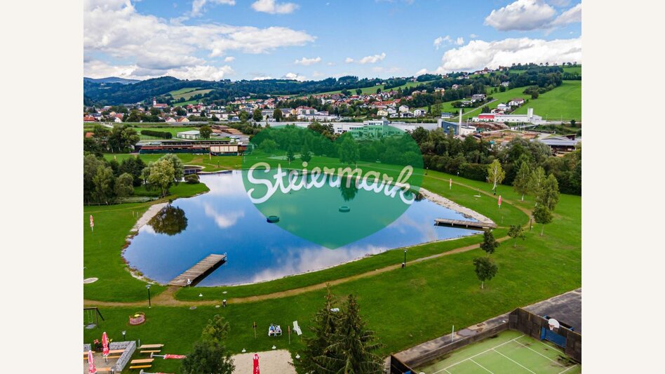 Luftaufnahme vom Badesee Friedberg | ©  Oststeiermark Tourismus | Leopold Bartsch, Marktgemeinde Pinggau