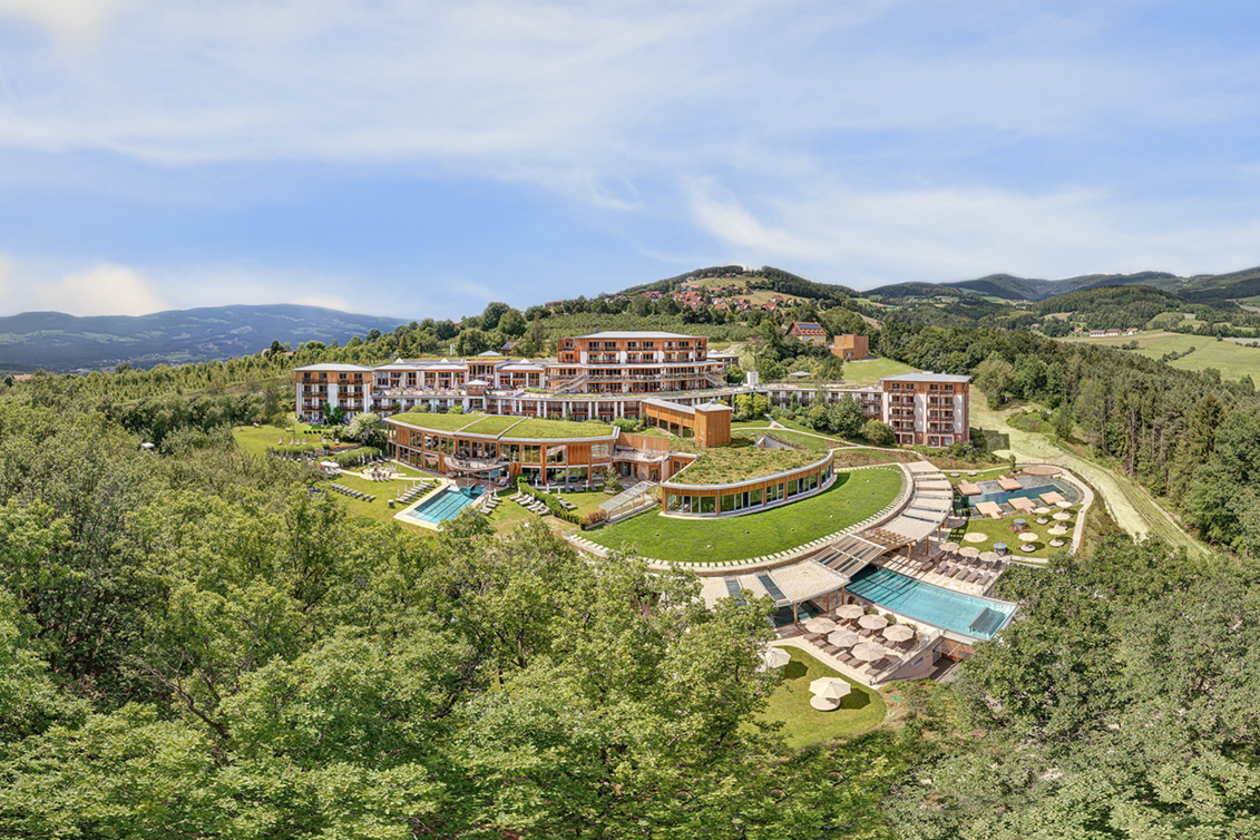 PackageBlumenkorso & Wellness im RETTER Bio-Natur-Resort - 1-2 Übernachtungen inkl. Allzeit-BIO-Genuss