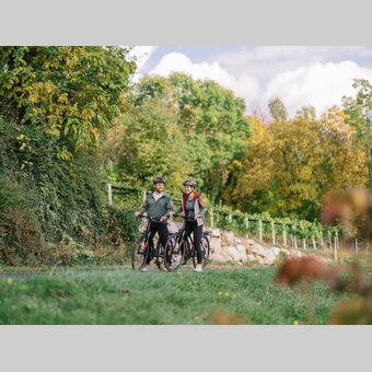 Pärchen beim Radfahren in St. Ruprecht an der Raab | © Oststeiermark Tourismus | die mosbachers
