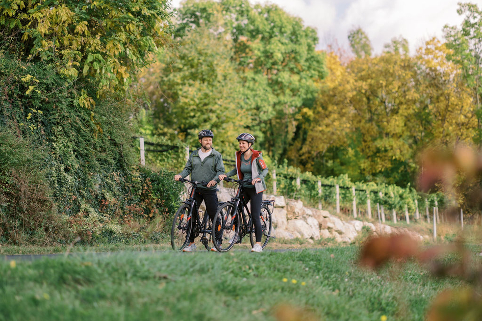 Couple cycling in St. Ruprecht an der Raab | © Oststeiermark Tourismus | die mosbachers