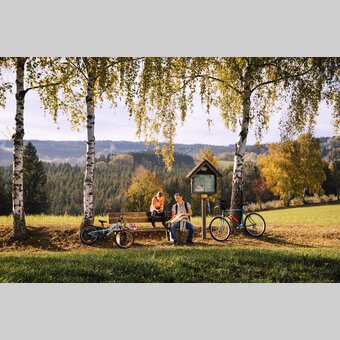 Radfahren und gemütliche Rast mit der Familie | Bernhard Bergmann | © Oststeiermark Tourismus, Bernhard Bergmann