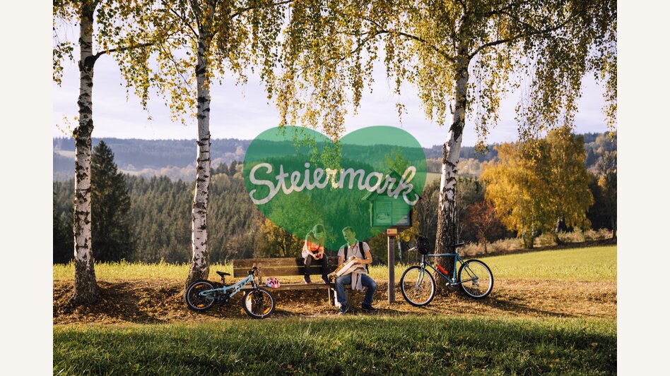Radfahren und gemütliche Rast mit der Familie | Bernhard Bergmann | © Oststeiermark Tourismus, Bernhard Bergmann
