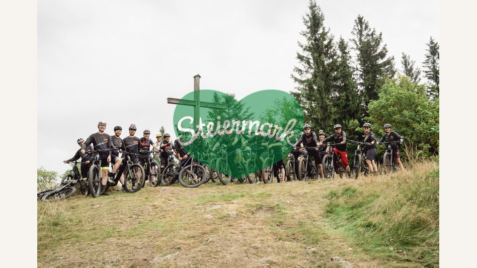 Radfahrgruppe im Pöllauertal | © Oststeiermark Tourismus | HARTJE KG