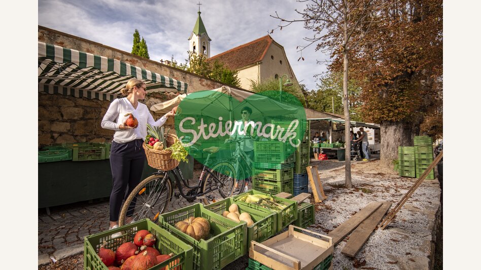 Bauernmarkt in Hartberg | © Oststeiermark Tourismus |  Bernhard Bergmann