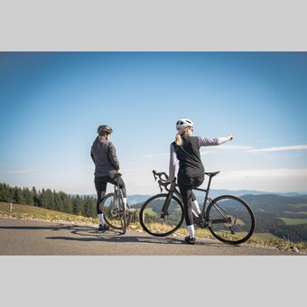 Aussicht bei der Rennradtour auf die Oststeiermark | © Oststeiermark Tourismus | Jaden Gynes