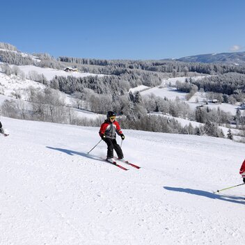 Skiing at the Hauereck in the Joglland forest home in eastern Styria | © TV Oststeiermark | Gery Wolf