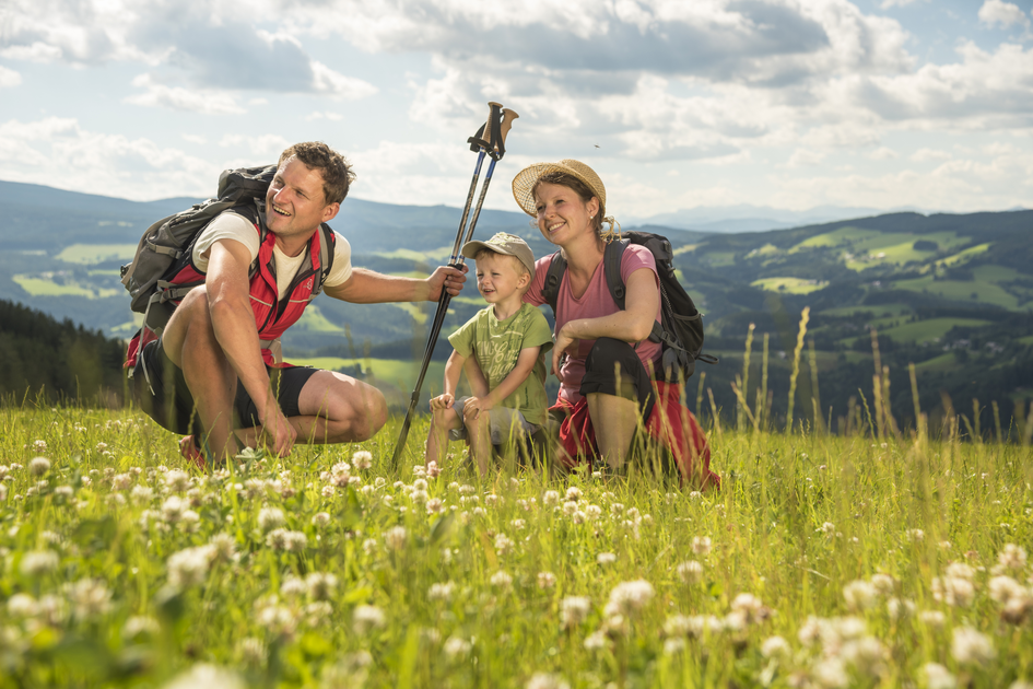 Hiking with the whole family in Joglland in Eastern Styria  | © TV Oststeiermark | Bernhard Bergmann