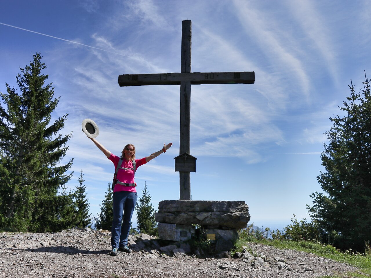 Gipfelkreuz am Hohen Zetz in der Oststeiermark | © TV Oststeiermark | WEGES OG