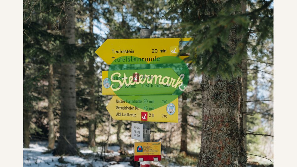 Beschilderung zur Teufelsteinrunde im Joglland | ©  Oststeiermark Tourismus | Line Sulzbacher