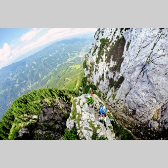 Klettern beim Franz Scheikl Klettersteig im Naturpark Almenland in der Oststeiermark | © Oststeiermark Tourismus | Heinz Toperczer