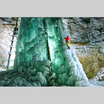 Eisklettern im Naturpark Almenland in der Oststeiermark | © Oststeiermark Tourismus | Heinz Toperczer