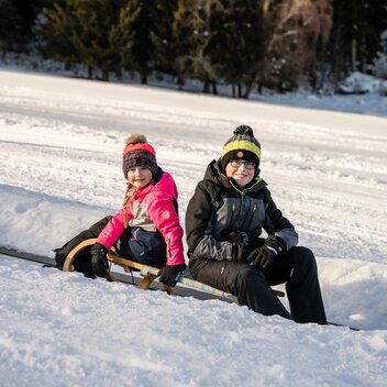 Kinder beim Rodeln | Klaus Ranger | © TV Oststeiermark / Klaus Ranger