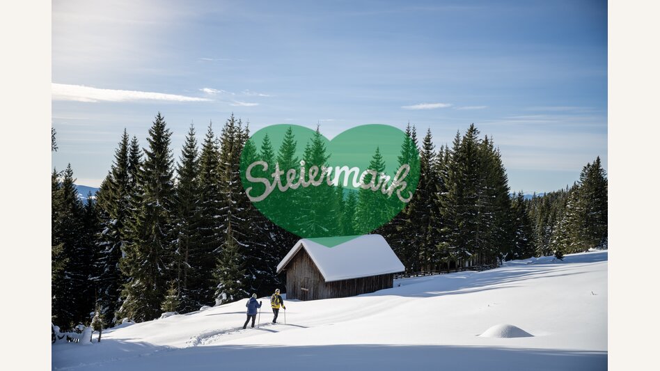 Schneeschuhwandern im tief verschneiten Joglland | ©  Oststeiermark Tourismus | Klaus Ranger