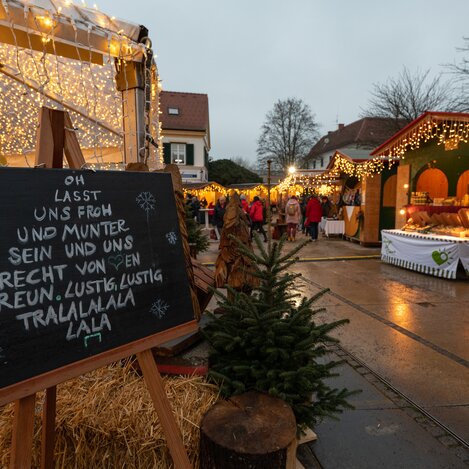 Stände am Adventmarkt in Gleisdorf | © TV Oststeiermark | Rene Strasser