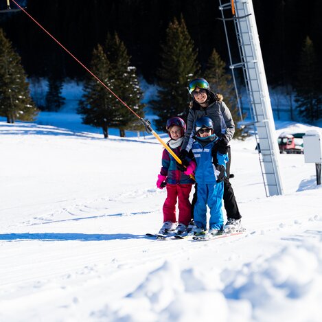 Skifahren mit der Familie bei den Holzmeisterliften in der Oststeiermark | © TV Oststeiermark | Fabian Trummer