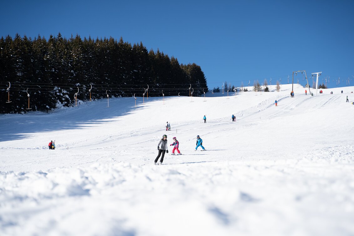 Familienfreundliche Skipisten bei den Holzmeisterliften in der Oststeiermark | © TV Oststeiermark | Fabian Trummer