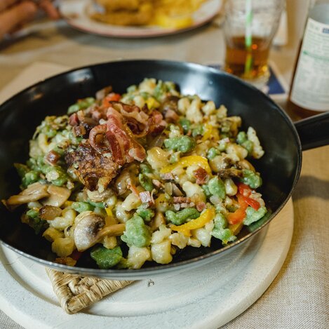 Steirerpfandl im Fischbacherhof von der Familie Zink in Fischbach | © TV Oststeiermark | Rene Strasser