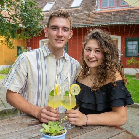Getränke beim Landgut Riegerbauer in der Oststeiermark | © TV Oststeiermark | Rene Strasser