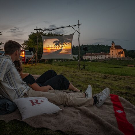  Kino unter Sternen am Landgut Riegerbauer in der Oststeiermark | © TV Oststeiermark | Rene Strasser
