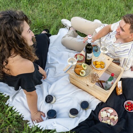 Picknick beim Landgut Riegerbauer in der Oststeiermark | © TV Oststeiermark | Rene Strasser