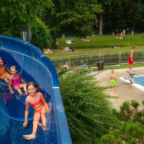 Rutsche beim Flussbad in St. Ruprecht an der Raab | © TV Oststeiermark | Fabian Trummer/5komma5sinne 