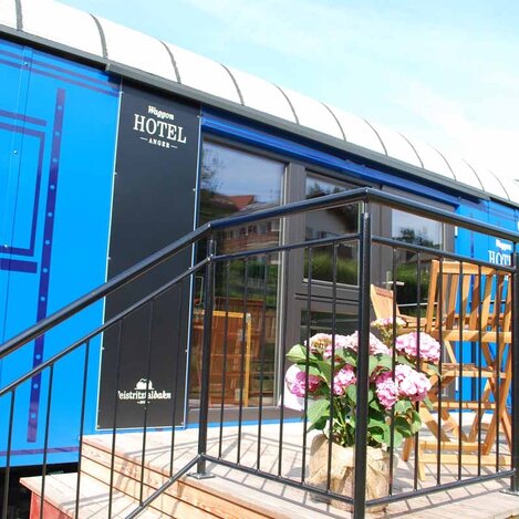 Waggonhotel in Anger in der Oststeiermark | © TV Oststeiermark | Hotel Angerer Hof