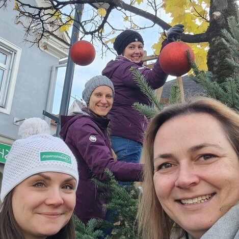 Weihnachtskugeln-Dekoration in Weiz | © Oststeiermark Tourismus | Nina Darnhofer