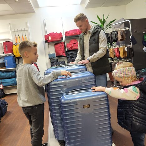 Familie Fiedler beim Einkaufen in Gleisdorf | © Stadtmarketing Gleisdorf