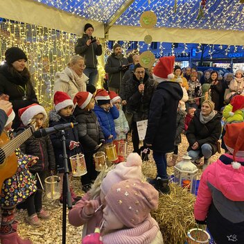 Kinder am Adventmarkt in Gleisdorf | © Oststeiermark Tourismus | Ulrich Gutmann