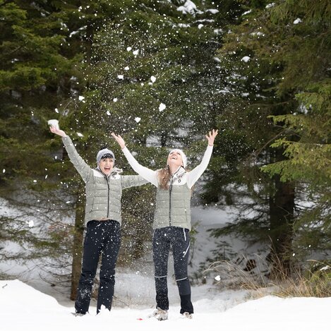 Freude am Schnee beim Schneeschuhwandern | © Oststeiermark Tourismus | Rene Strasser
