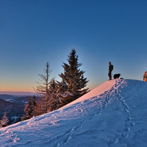 Schneeschuhwandern bei Sonnenaufgang auf die Rote Wand | © Oststeiermark Tourismus