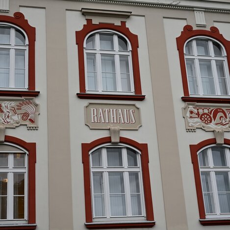 Rathausfassade in Weiz in der Oststeiermark | © Oststeiermark Tourismus | Nina Darnhofer