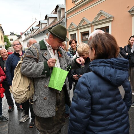 Trifter Sepp bei der Live-Führung in Weiz | © Oststeiermark Tourismus | Nina Darnhofer