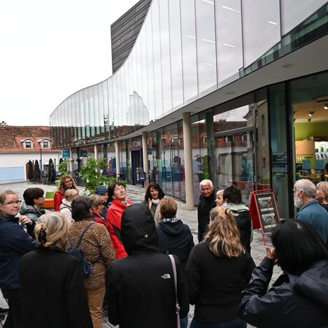 Halt beim Kunsthaus Weiz | © Oststeiermark Tourismus | Nina Darnhofer