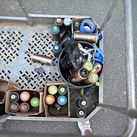 Spray cans for the production of a mural | © Oststeiermark Tourismus | Nicole Friesenbichler